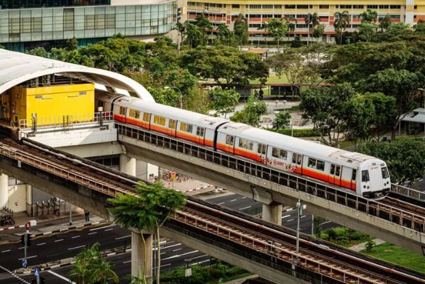 Tour du lịch Singapore 2023 từ Đà Nẵng - Tàu điện ngầm MRT